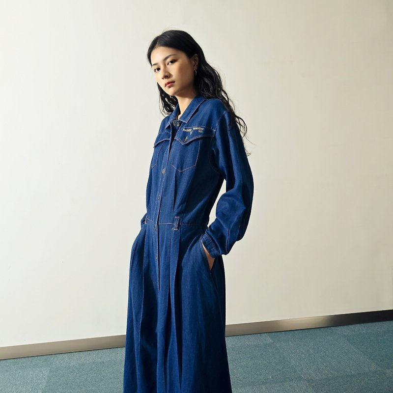 【NaSuBi Vintage】Loose-fitting Japanese-made denim vintage dress - ชุดเดรส - ผ้าฝ้าย/ผ้าลินิน สีน้ำเงิน