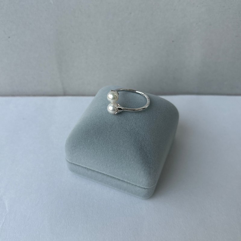 雙顆 Akoya 海水珍珠5.5mm  銀戒指 白綠粉 干涉光 - 戒指 - 珍珠 銀色