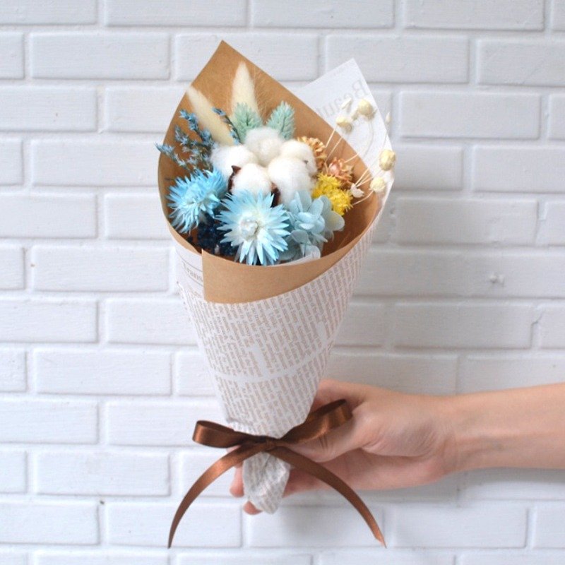 Blossom Blossom Blossom Bouquet - Blue / Yellow Floral Wedding Ceremony Birthday Gift Exchange Gift Graduation Gift - ตกแต่งต้นไม้ - พืช/ดอกไม้ 