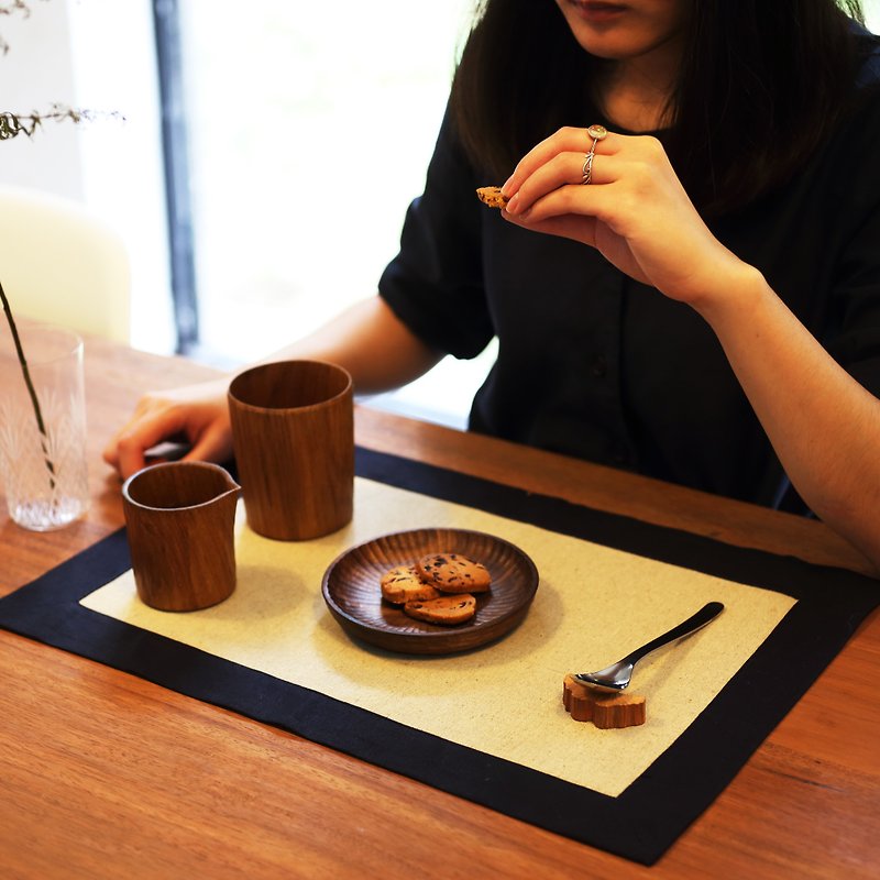 {String•Life Utensils} Placemat handmade Linen placemat Japanese style placemat - ผ้ารองโต๊ะ/ของตกแต่ง - ผ้าฝ้าย/ผ้าลินิน สีน้ำเงิน