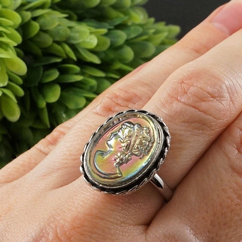 Lady Girl Intaglio Cameo Iridescent Vintage Glass Adjustable Ring Woman Jewelry - リング・指輪 - ガラス シルバー