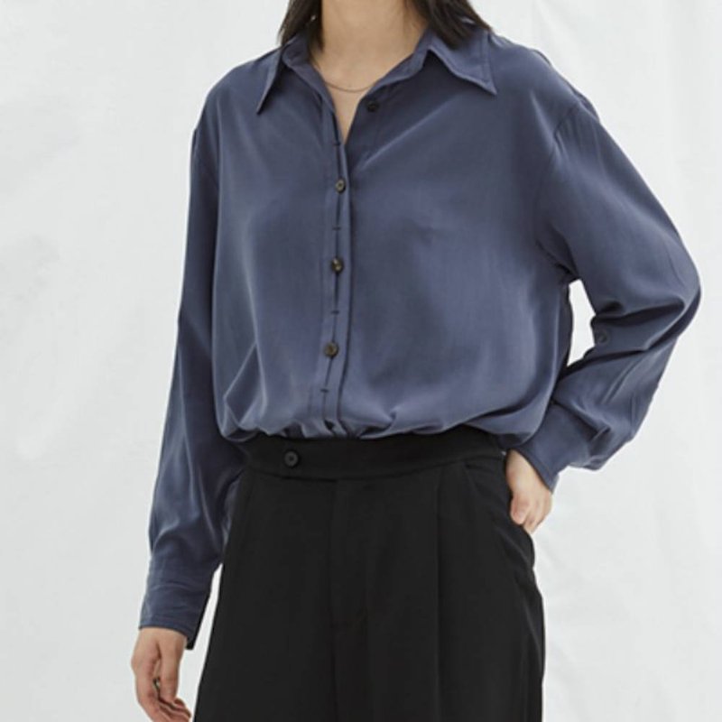 Dark gray blue shell button sand-washed silk shirt plain and delicate texture simple commuter long-sleeved shirt - Women's Shirts - Silk Blue