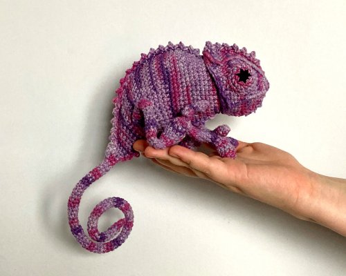 ト*ト様 あみぐるみ　ドラゴン　黒×紫 ト*ト様 あみぐるみ ドラゴン 黒×紫 恐竜のぬいぐるみ、かわいい