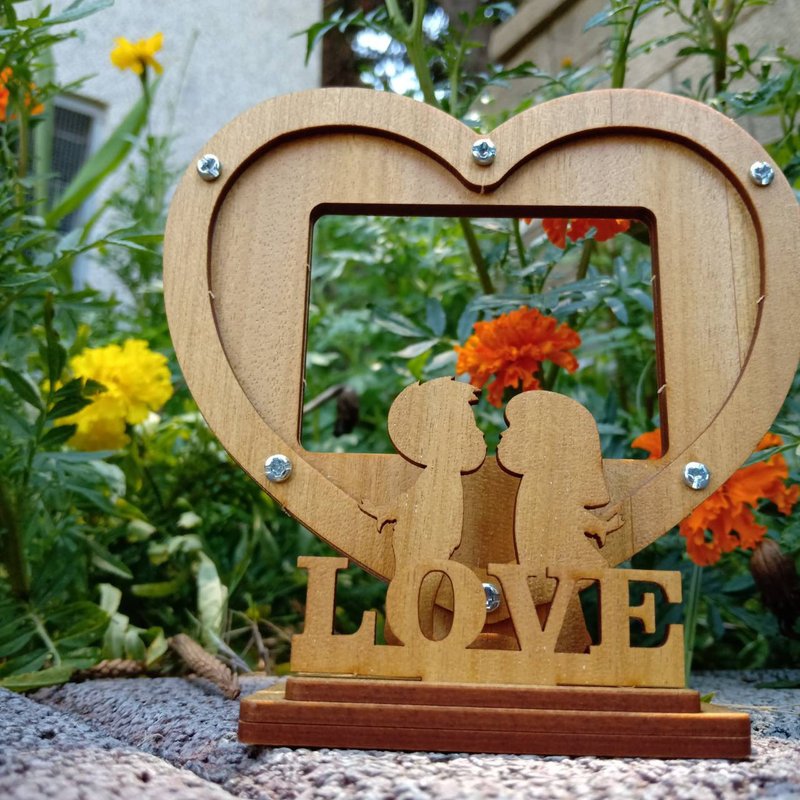 [Handmade DIY] Say Love Loudly on Chinese Valentine's Day Heart-Shaped Photo Frame - Wood, Bamboo & Paper - Wood Orange