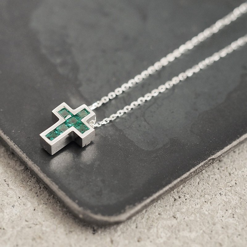 Emerald Cross Men's Necklace Silver 925 - สร้อยคอ - โลหะ สีเขียว