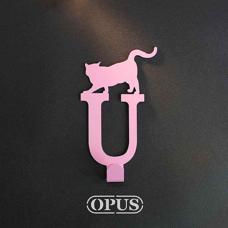 【OPUS Dongqi Metalworking】When a Cat Meets the Letter U - Hanging Hook (Pink)/Wall Decoration Hook - ของวางตกแต่ง - โลหะ สึชมพู