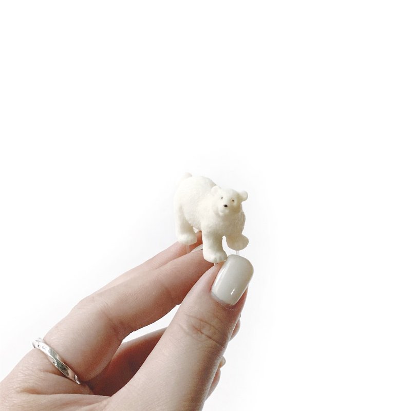 (In Stock) Potted Plant Decoration Standing Tilting Cute Polar Bear Ornament Micro Landscape Ornament - Items for Display - Resin White