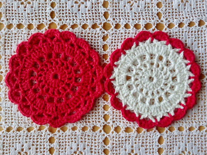 Crochet Coasters for Fika -Red (2 pcs) - ที่รองแก้ว - ผ้าฝ้าย/ผ้าลินิน สีแดง