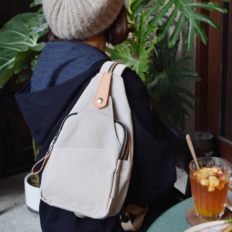 *Free custom engraving*Double-layer fashion single-shoulder dual-purpose backpack-ivory rice - กระเป๋าเป้สะพายหลัง - วัสดุอื่นๆ 