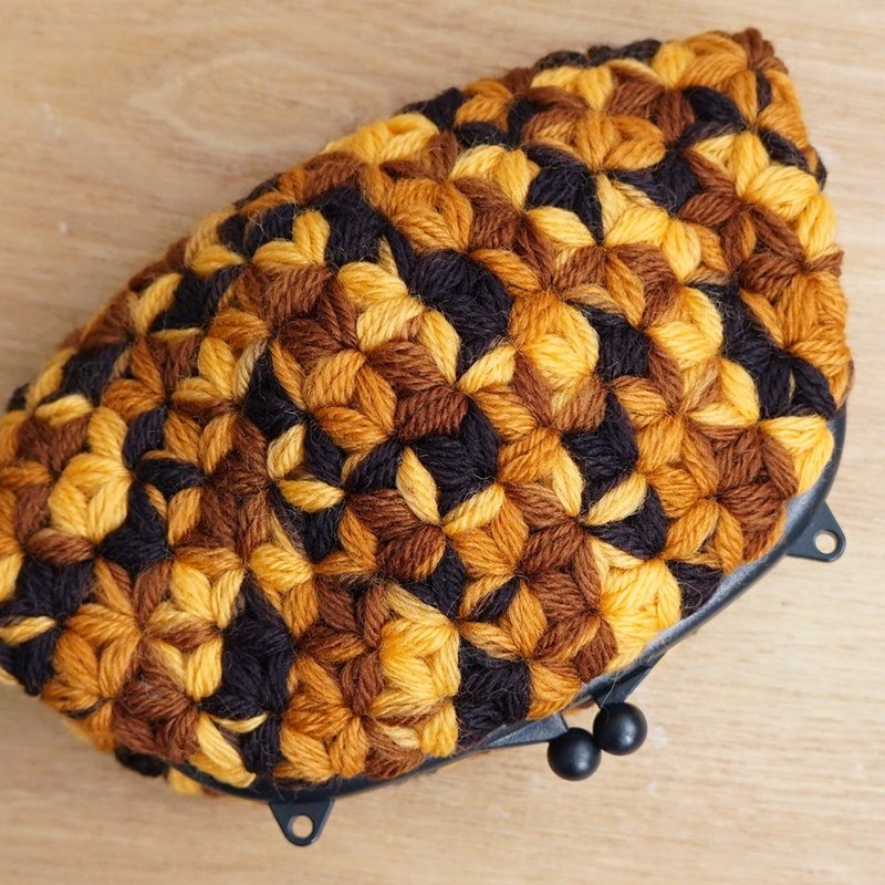 Ba-ba handmade Jasmine Stitch crochet Petit bag No.C1495 - 化妝包/收納袋 - 其他材質 咖啡色
