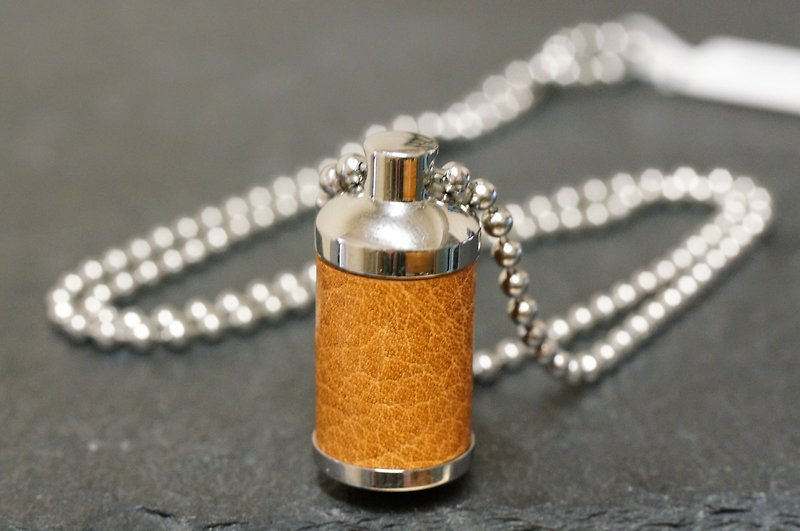 Leather Aroma Jar necklce - Necklaces - Stainless Steel 