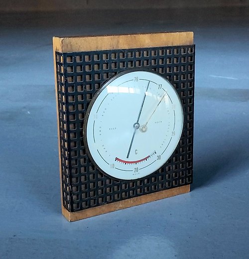 昨日好物 • yesterday nicethings 德 國 包 浩 斯 Bauhaus 風 格 金 屬 實 木 溫 度 氣 壓 儀