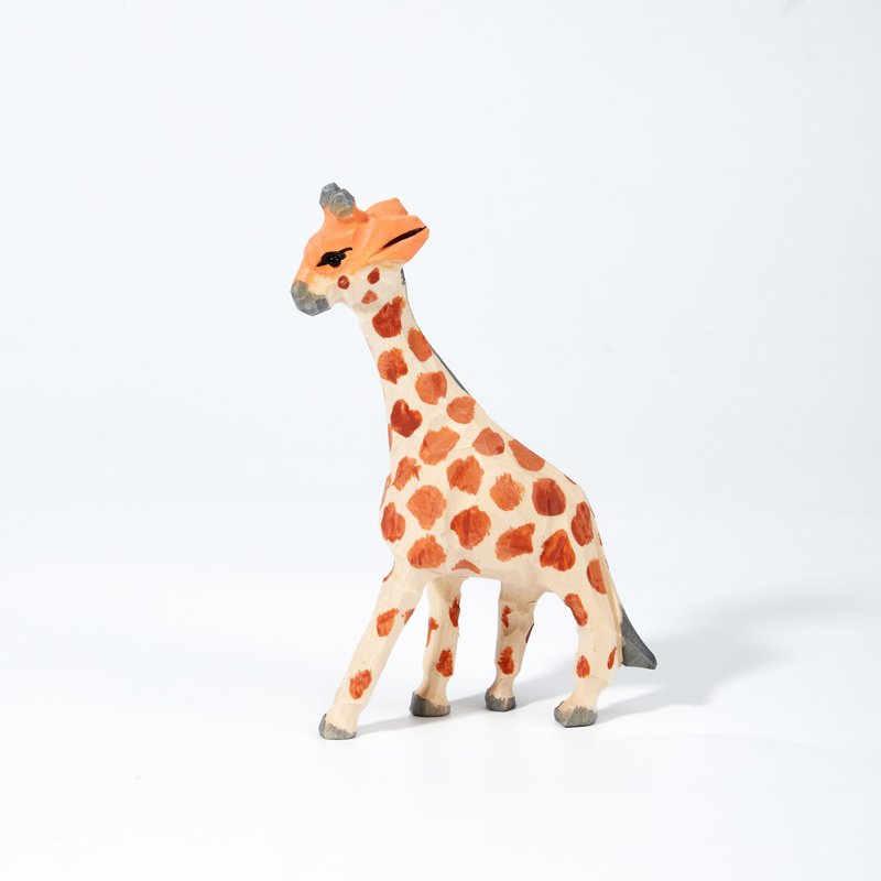 Kyo Carved Wooden Giraffe - ของวางตกแต่ง - ไม้ สีส้ม