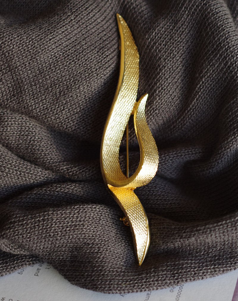 Vintage Antique Coro Gold Brushed Large Brooch b665 - เข็มกลัด - โลหะ สีทอง