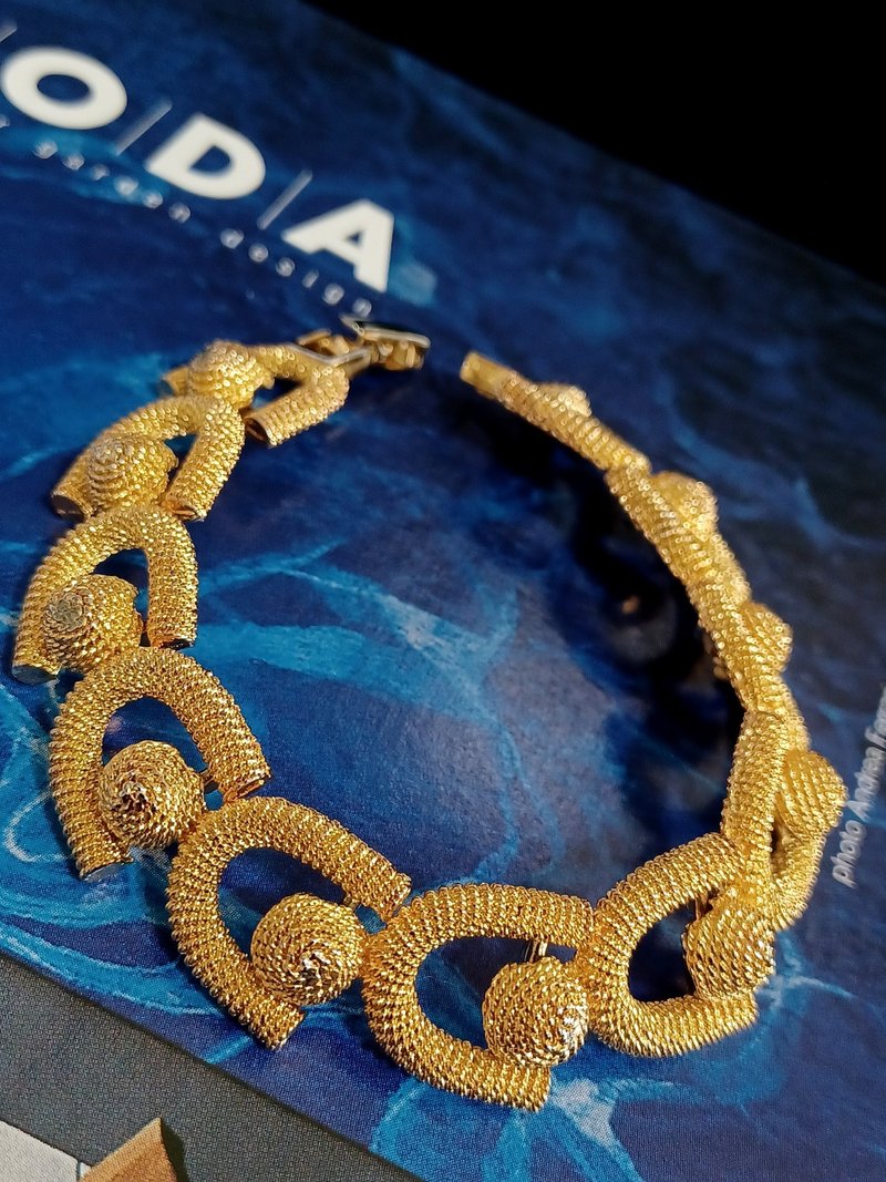 vintage jewelry  典雅金色儽絲騰雲 手鍊 - 手鍊/手環 - 其他金屬 