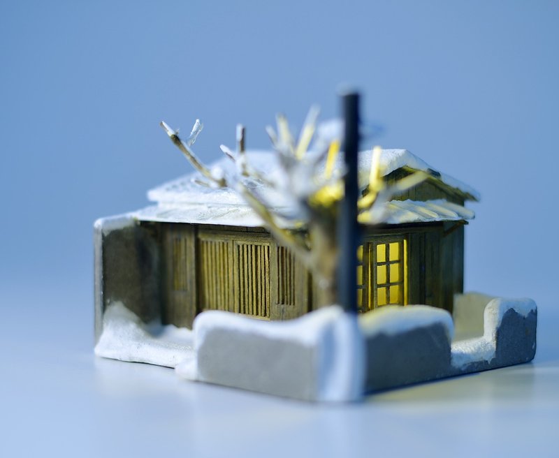 Creation of Old Cement House--Old House with Snow View in Japanese Garden - ของวางตกแต่ง - ปูน 