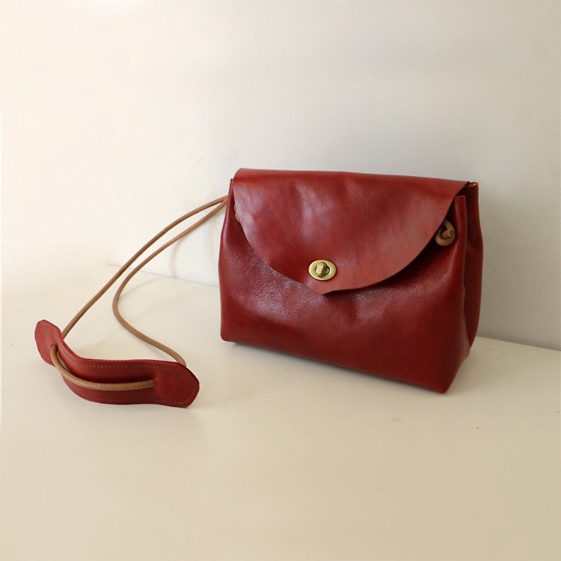 *Mingen&#39;Handiwork*Vintage red leather diagonal dumpling leather bag button PB16006-1