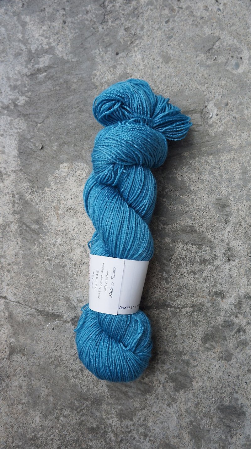 手染めの靴下。ヴィンテージブルー(100% メリノ) - 編み物/刺繍/羊毛フェルト/裁縫 - ウール 