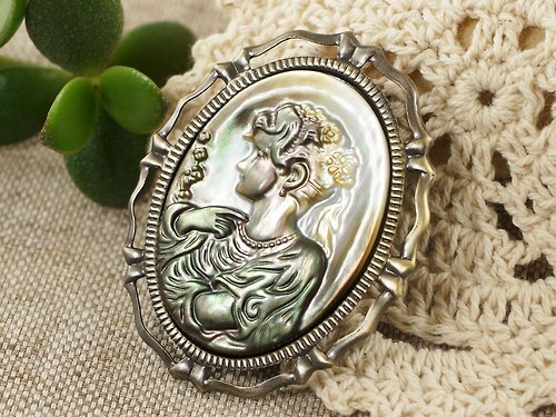 AGATIX Mother of Pearl Lady Cameo Brooch Pendant MOP Girl Cameo Brooch Pin Jewelry