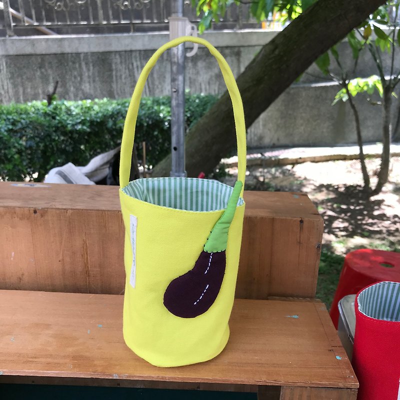 Fat eggplant beverage bag/water bottle bag/mustard yellow bottom - กระเป๋าถือ - ผ้าฝ้าย/ผ้าลินิน สีเหลือง