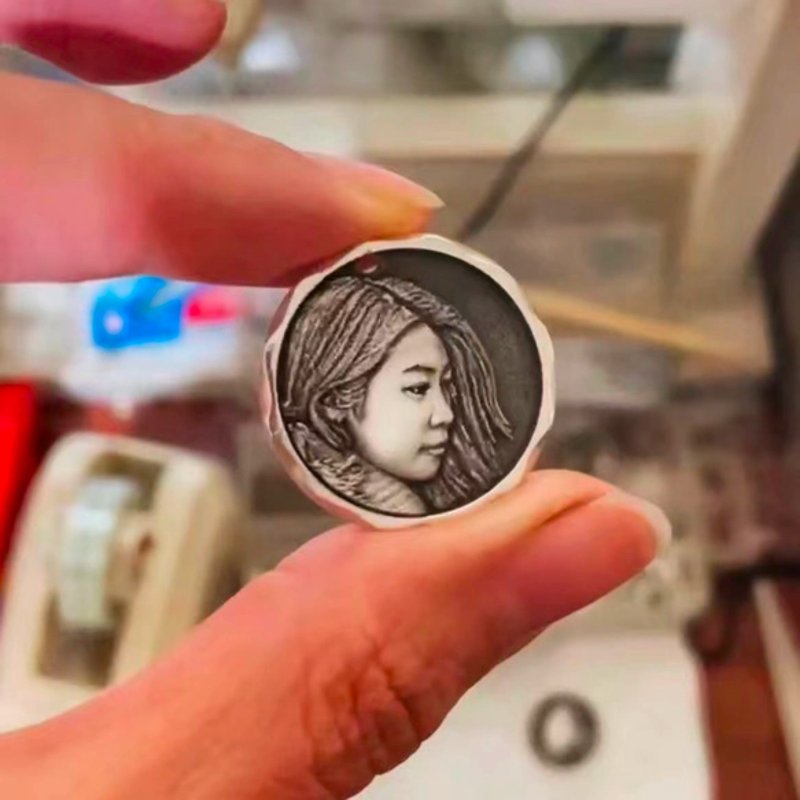 客製化項鍊人像畫 自畫像項鍊 刻字 純銀頸鏈 似顏繪 大師級雕刻 - 項鍊 - 純銀 