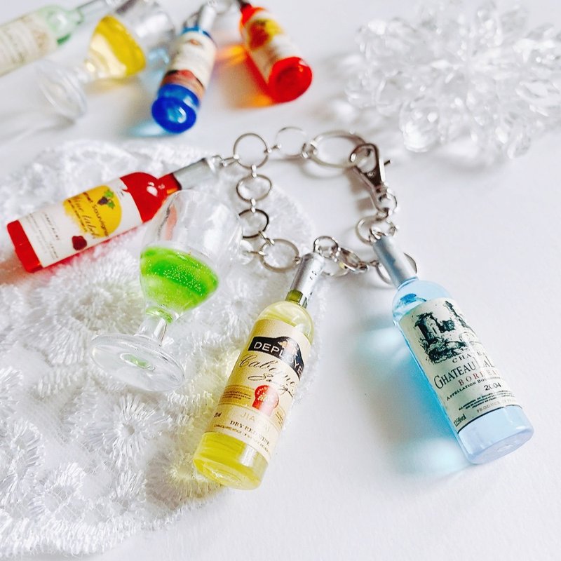 Colorful wine bottle bag charm - พวงกุญแจ - ดินเหนียว หลากหลายสี