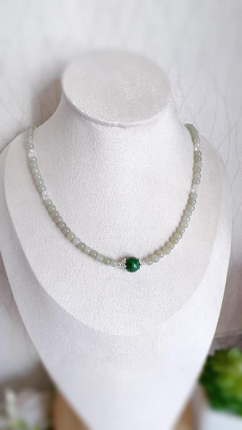 Vintage Light Green Jade x Natural Green Emerald Necklace | Matinee | 浅绿翡翠珠项链 - สร้อยคอ - เครื่องเพชรพลอย สีเขียว