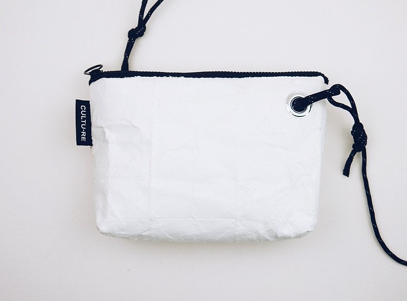 Recycled milk carton Tetra Pak recycled side backpack/shoulder bag - กระเป๋าแมสเซนเจอร์ - กระดาษ 