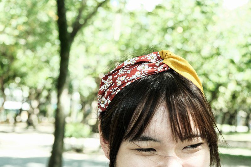 Cross Hairband [Yellow/Red and White Floral] - เครื่องประดับผม - ผ้าฝ้าย/ผ้าลินิน สีเหลือง