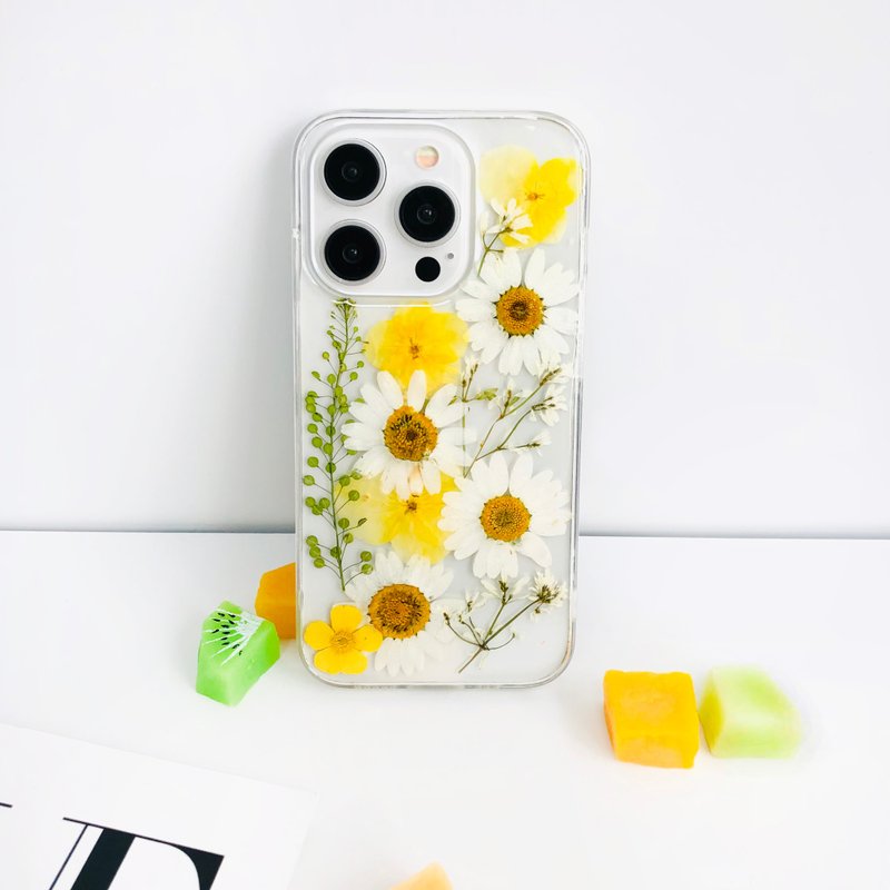 天然黃花白雛菊手工押花手機殼 適用於iPhone 16 Samsung S25 - 手機殼/手機套 - 植物．花 