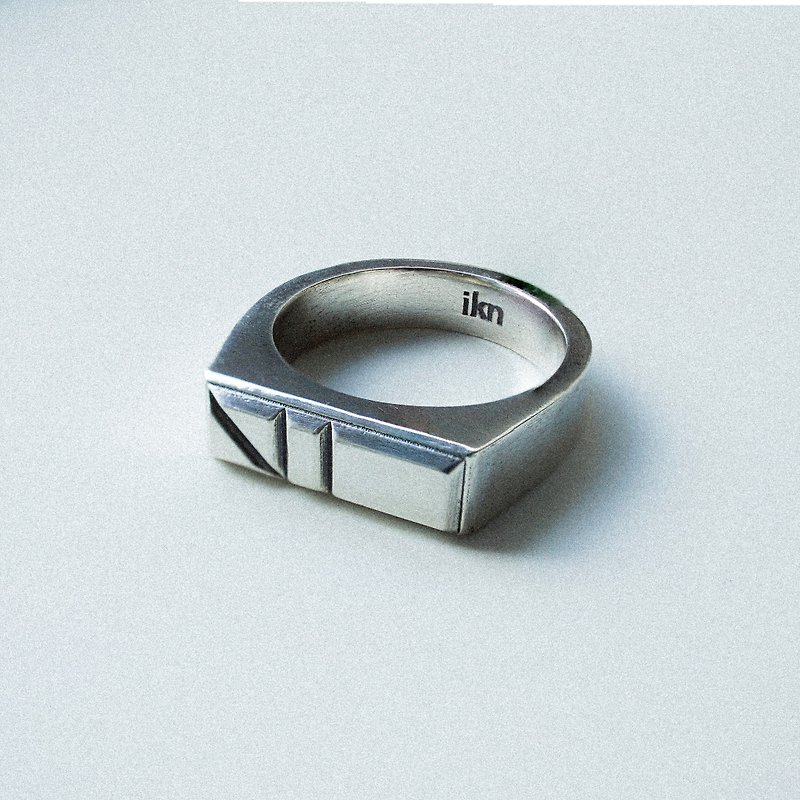 純銀極簡寶石造型戒指 - 戒指 - 純銀 