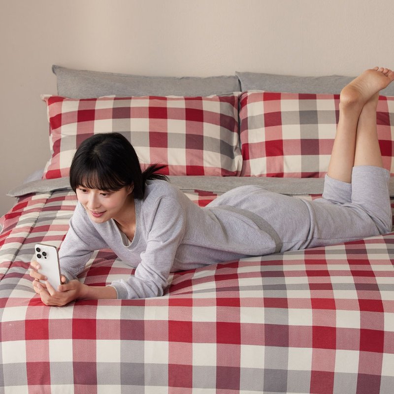 格紋四季被-葡萄藤紅 - 棉被/毛毯 - 棉．麻 紫色