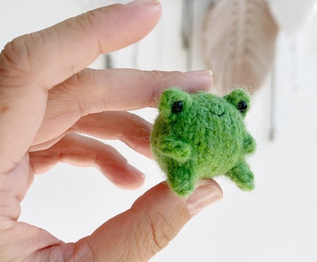 デジタル】ヒキガエルの編み模様 あみぐるみのカエル模様。英語とロシア語の PDF。 - ショップ Cute Knit Toy  ハンドメイド講座・関連電子書籍 - Pinkoi