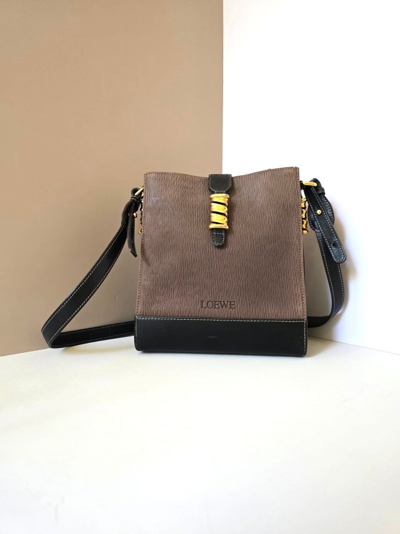 絕版古董包 Loewe拼色蛇骨包側背包 斜孭包 中古包 皮革包 單肩包 - 側背包/斜背包 - 真皮 咖啡色