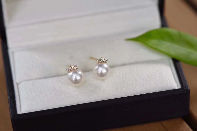 18k gold natural seawater pearl diamond stud earrings - Earrings & Clip-ons - Precious Metals 