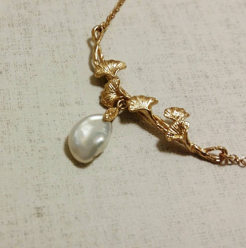 【維納斯系列】飄落的銀杏* 天然巴洛克珍珠 項鍊 訂製 輕珠寶 - 項鍊 - 珍珠 銀色