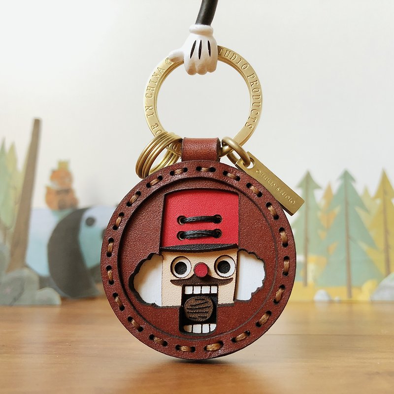 Nutcracker original design cowhide keychain pendant couple birthday gift for boyfriend and girlfriend customized gifts - ที่ห้อยกุญแจ - หนังแท้ สีนำ้ตาล