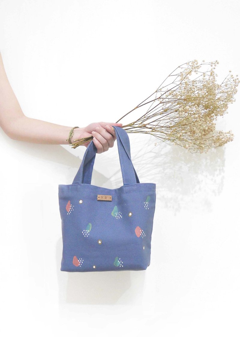 Artist Painted Series - Canvas Mini Tote Bag Lunch Bag (Summer Daydream) - กระเป๋าถือ - ผ้าฝ้าย/ผ้าลินิน สีน้ำเงิน