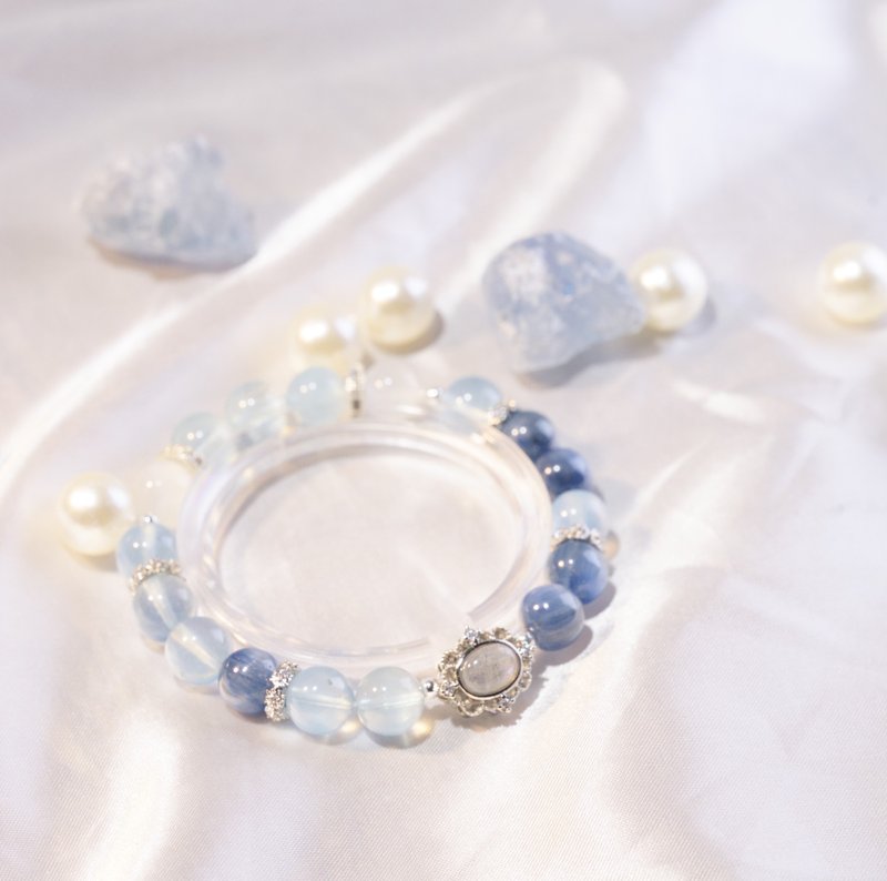 Design model-Natural crystal bracelet-Blue sea streamer - สร้อยข้อมือ - คริสตัล สีแดง