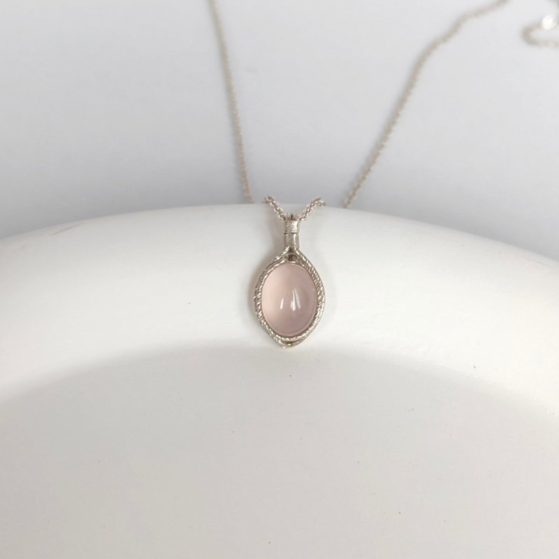 冰種瑪瑙吊墜 純銀橢圓白透瑪瑙項鍊 925銀手工吊飾 - 項鍊 - 純銀 