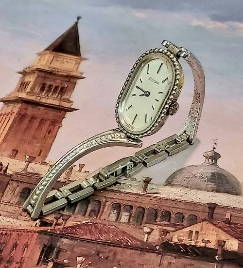 昨日好物 • yesterday nicethings 1970年代女款瑞士ENICAR手鐲式古董老機械錶昭和手鏈手捲式腕時計