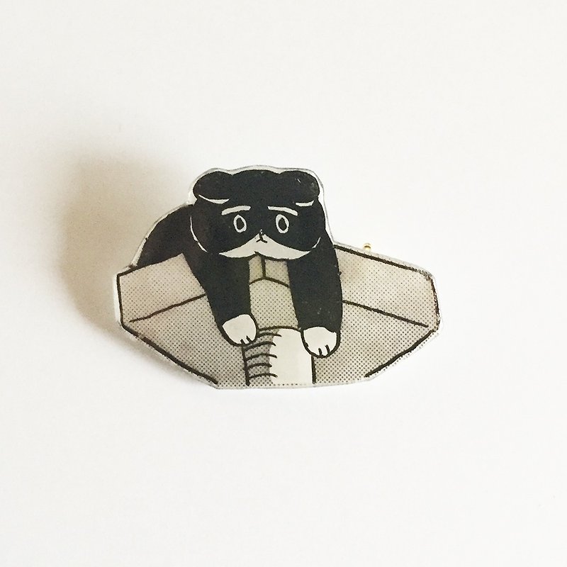 Just a break White and black cat's Prabang brooch - Brooches - Plastic White
