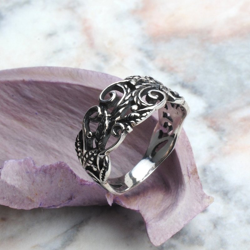 +蕨跡+ 925純銀飾 精雕蕾絲縷空捲葉紋復古設計戒指 可訂製戒圍 - 戒指 - 純銀 銀色