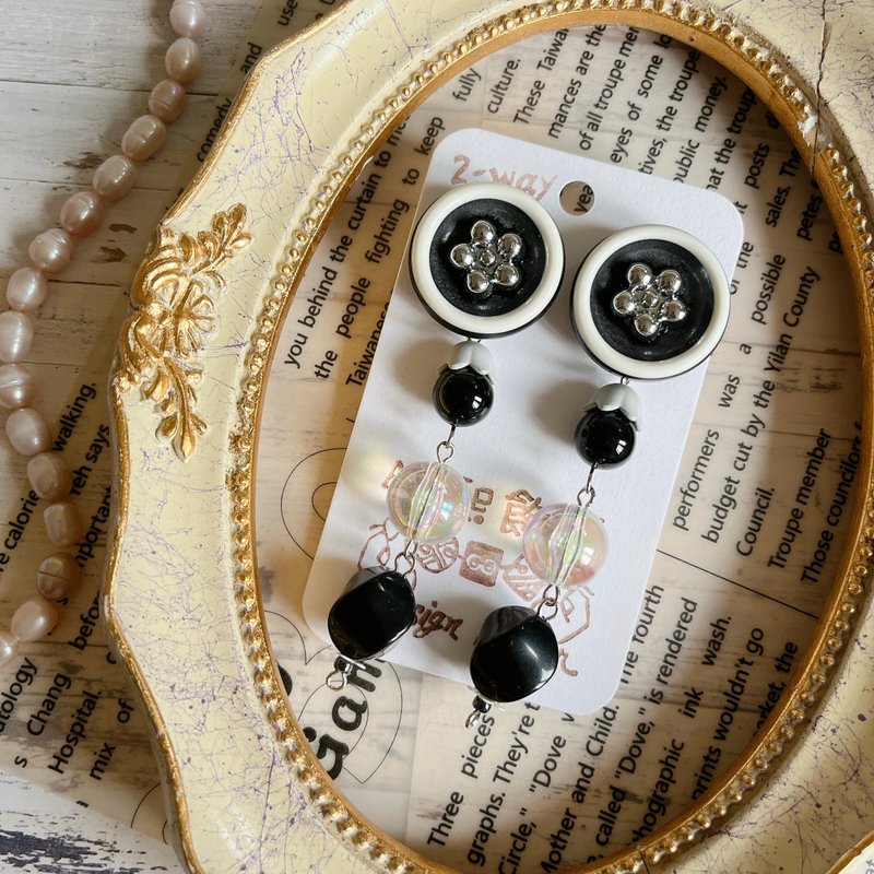 wow Handmade-Black and white light bulb 2way button earrings - ต่างหู - วัสดุอื่นๆ 