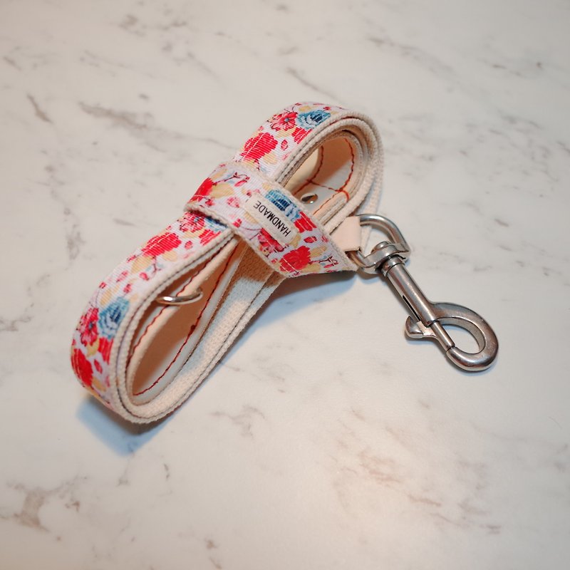 Dog leash retro playful floral cute vegetable tanned leather walk with leash - ปลอกคอ - หนังแท้ 