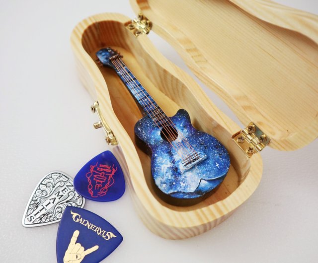 Guitar shaped store gift box