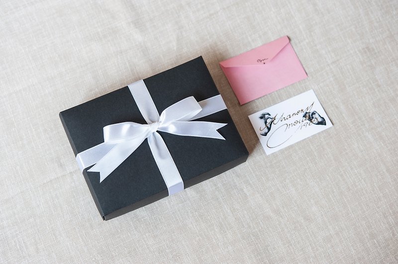 A gift for you - 獨家設計禮品包裝 / 不單獨販售 - 其他 - 紙 黑色