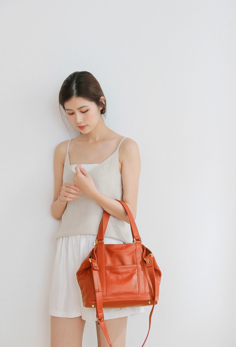 Passion small handbag orange handbag/shoulder/crossbody - กระเป๋าแมสเซนเจอร์ - หนังแท้ สีส้ม