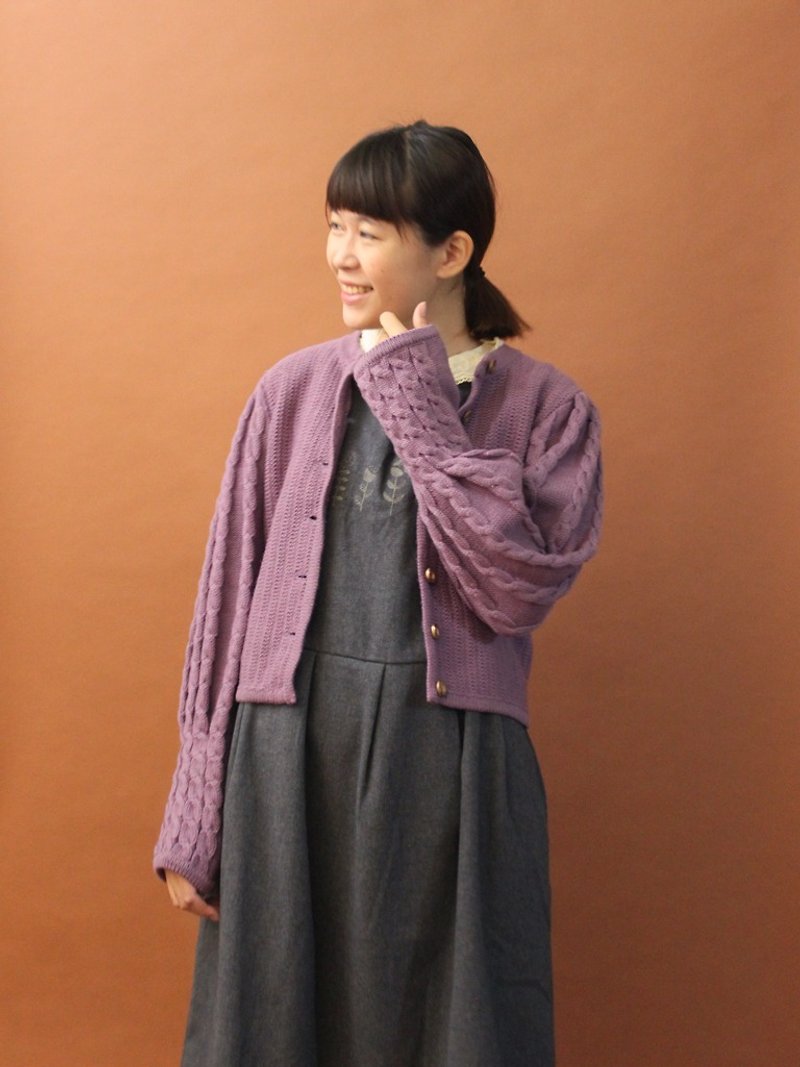  復古歐洲鄉村藕紫色古著羊毛針織毛衣外套 Vintage Outer - 毛衣/針織衫 - 羊毛 紫色