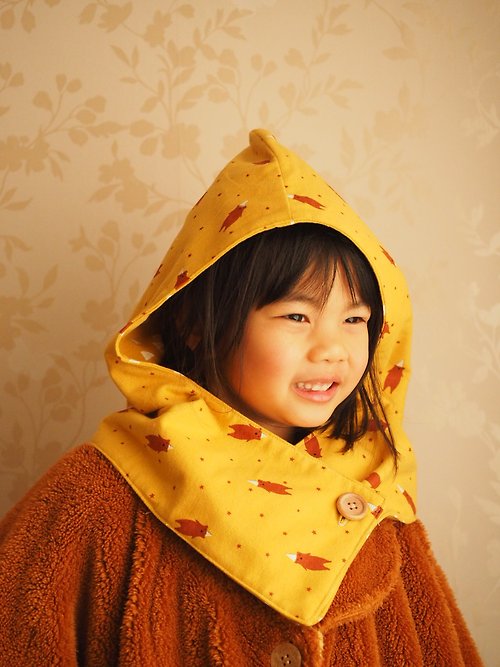 sunflowercorsage 手工縫製保暖圍巾圍脖頸巾連帽子 黃色小熊圖案